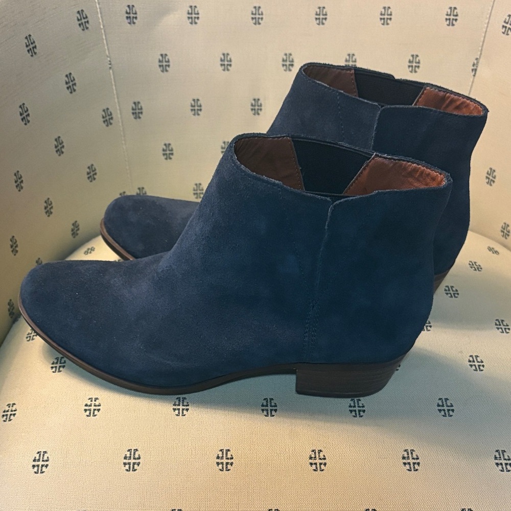Lucky Brand Navy Suede Ankle Boots